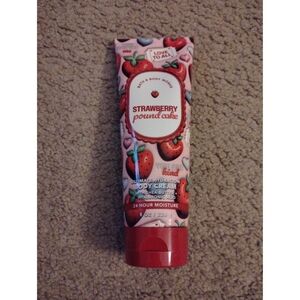 Bath & Body Works Strawberry Pound Cake Ultimate Hydration Body Cream (8 oz)